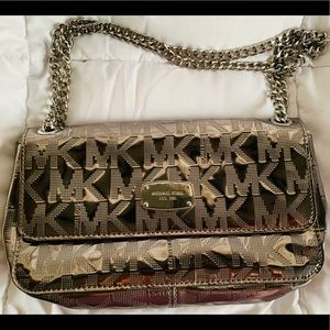 💥SALE💥Authentic Micheal Kors signature bag